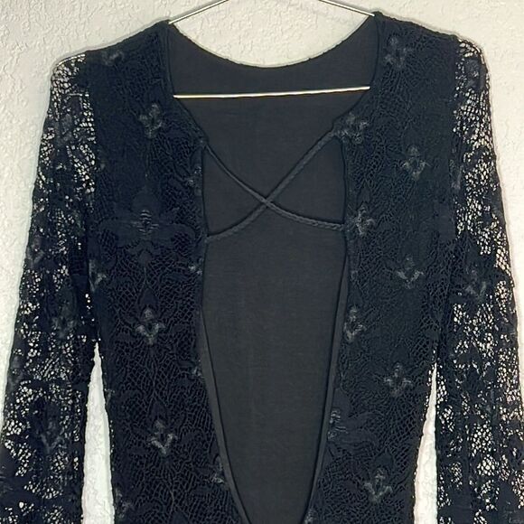 Nightcap Clothing Black Lace BodyCon Open Back Bellesleeve Mini medium - Picture 9 of 16